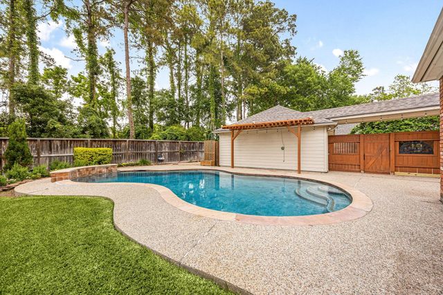 3714 Tree Manor Lane, Kingwood, TX 77345