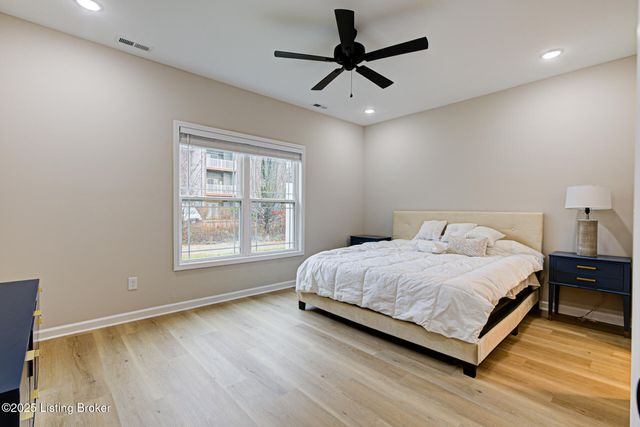 10926 Brookley Dr, Louisville, KY 40229