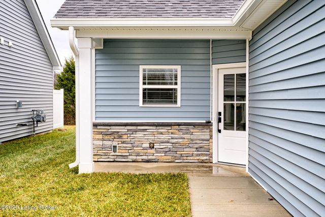 10926 Brookley Dr, Louisville, KY 40229