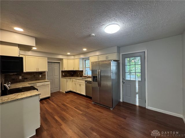 1964 E Skyview Drive, Beavercreek, OH 45432