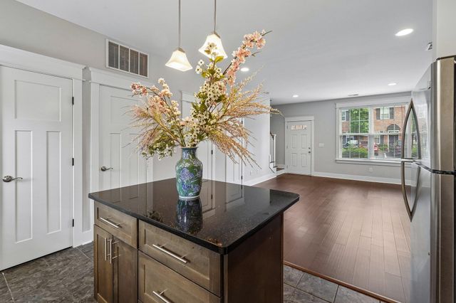 109 Porter TER, Nashville, TN 37206