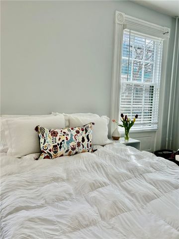 12 Bull Street, Newport, RI 02840