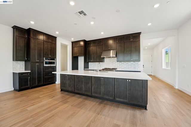 1151 Riverbend Drive, Brentwood, CA 94513
