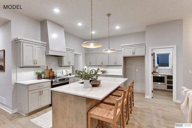 10814 S 221st Avenue, Gretna, NE 68028