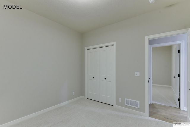 10814 S 221st Avenue, Gretna, NE 68028