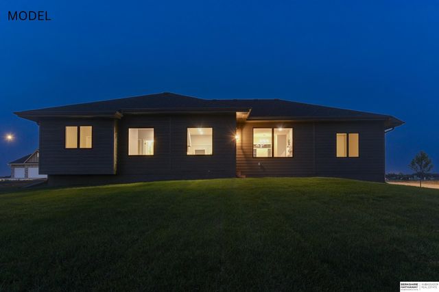 10814 S 221st Avenue, Gretna, NE 68028