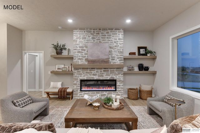 10814 S 221st Avenue, Gretna, NE 68028