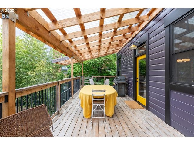 2935 Se YAMHILL St, Portland, OR 97214