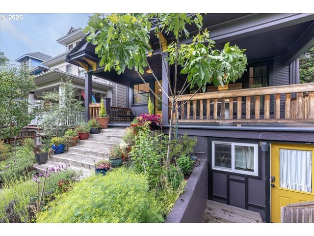 2935 Se YAMHILL St, Portland, OR 97214