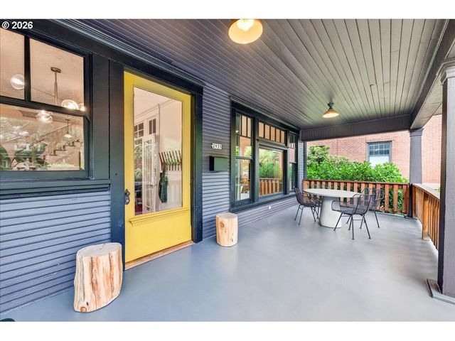 2935 Se YAMHILL St, Portland, OR 97214