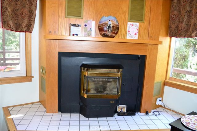 15433 Acacia Way, Pine Mountain Club, CA 93225