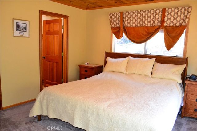 15433 Acacia Way, Pine Mountain Club, CA 93225