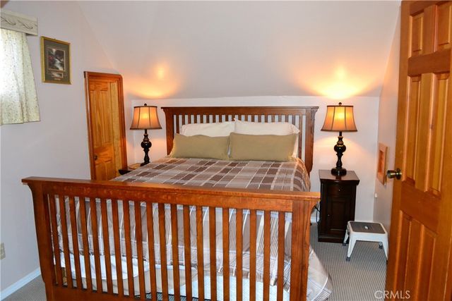 15433 Acacia Way, Pine Mountain Club, CA 93225