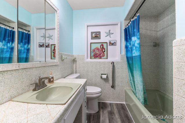 2132 4 Mile Road, Grand Rapids, MI 49525