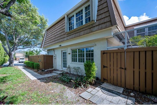 4300 Hazel Avenue D, Palm Beach Gardens, FL 33410