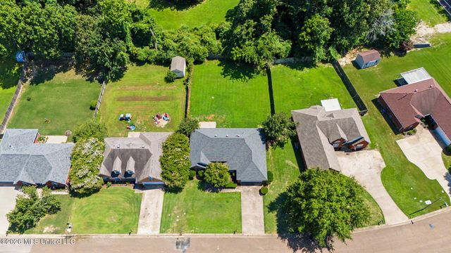 1195 Pendulum Drive, Hernando, MS 38632