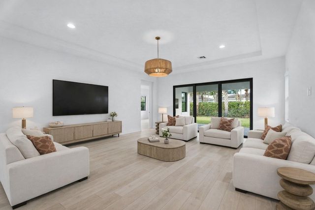 13185 Faberge Place, Palm Beach Gardens, FL 33418