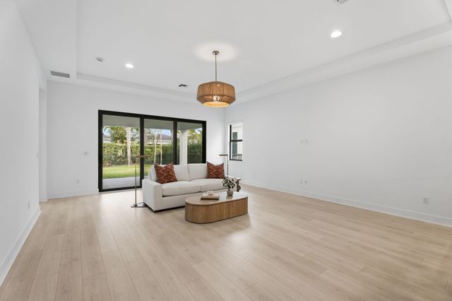 13185 Faberge Place, Palm Beach Gardens, FL 33418