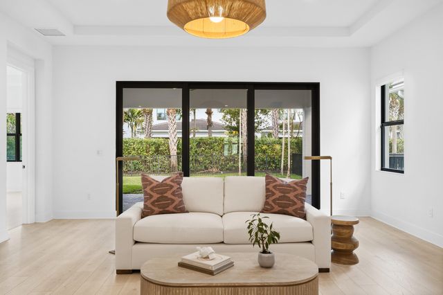 13185 Faberge Place, Palm Beach Gardens, FL 33418