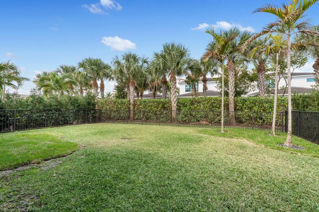 13185 Faberge Place, Palm Beach Gardens, FL 33418
