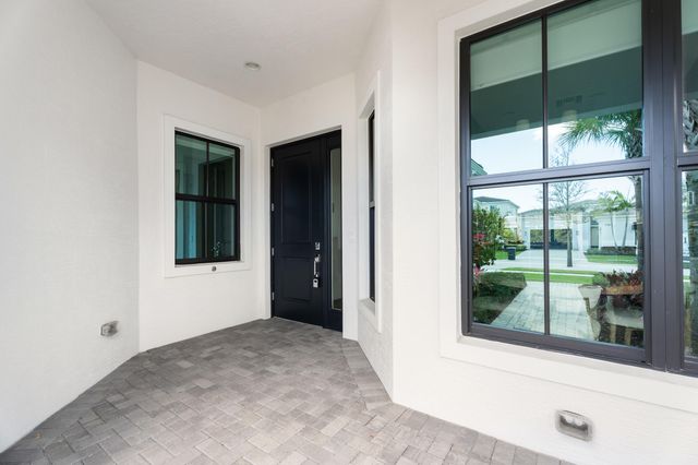 13185 Faberge Place, Palm Beach Gardens, FL 33418