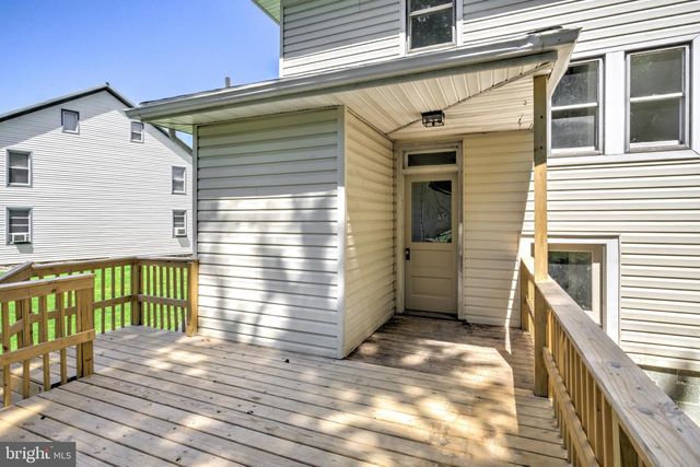 102 MAIN ST, Delta, PA 17314