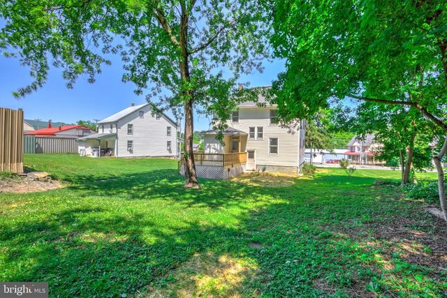 102 MAIN ST, Delta, PA 17314