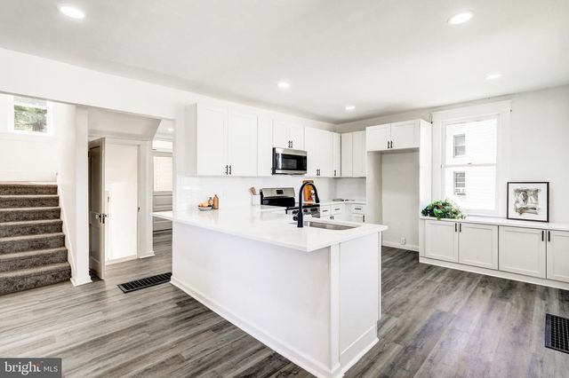 102 MAIN ST, Delta, PA 17314