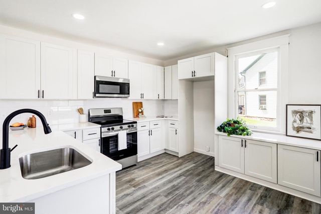102 MAIN ST, Delta, PA 17314