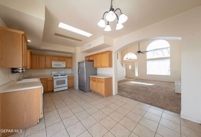 804 BONNIE Court, Santa Teresa, NM 88008
