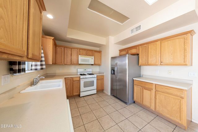 804 BONNIE Court, Santa Teresa, NM 88008