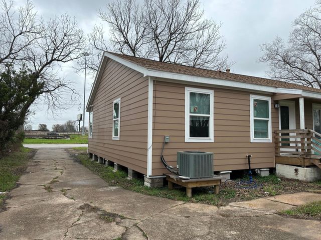 906 Eagle Avenue A, Pasadena, TX 77506