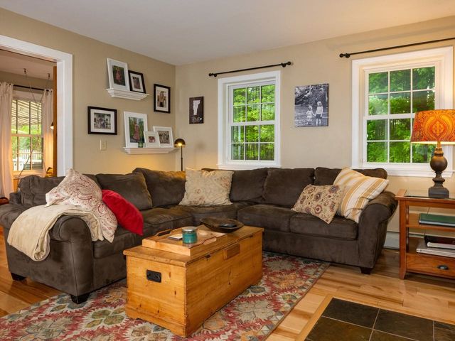 13 Bobolink Circle, Essex, VT 05452