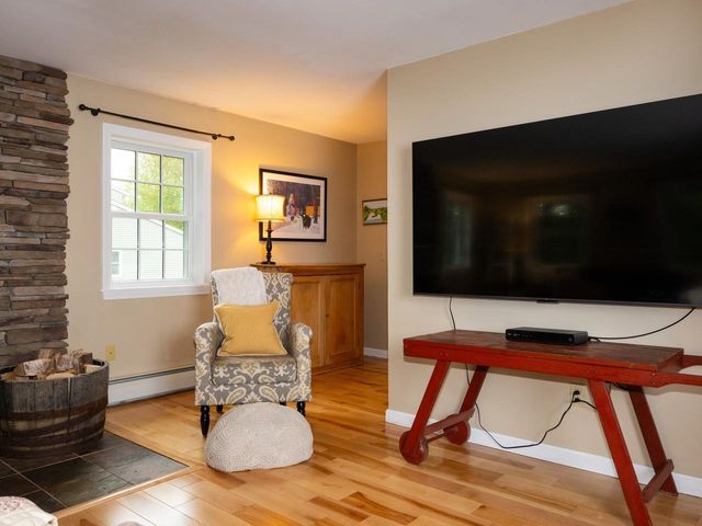 13 Bobolink Circle, Essex, VT 05452