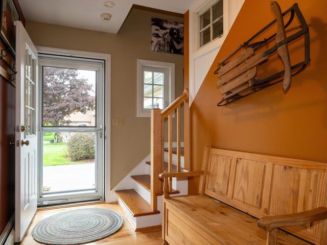 13 Bobolink Circle, Essex, VT 05452