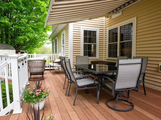 13 Bobolink Circle, Essex, VT 05452