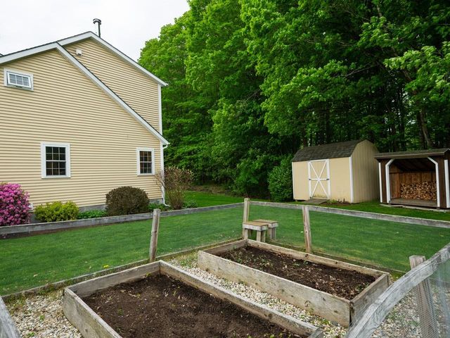 13 Bobolink Circle, Essex, VT 05452