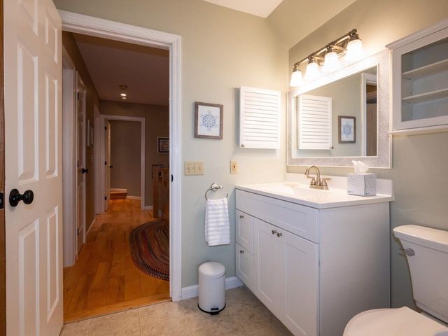 13 Bobolink Circle, Essex, VT 05452