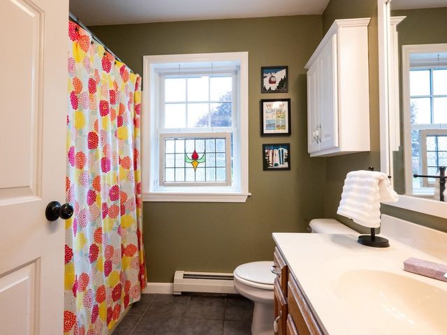 13 Bobolink Circle, Essex, VT 05452