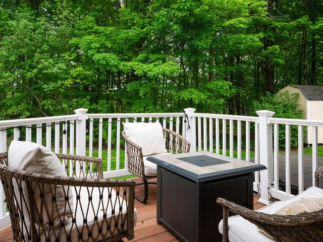 13 Bobolink Circle, Essex, VT 05452