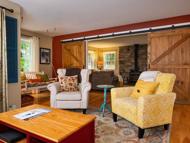 13 Bobolink Circle, Essex, VT 05452