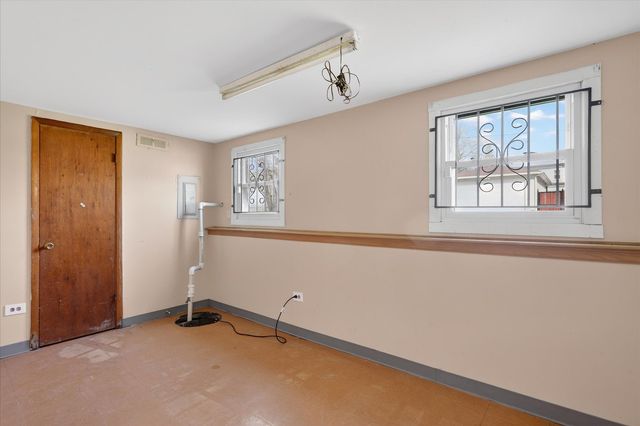 14911 Page Avenue, Harvey, IL 60426