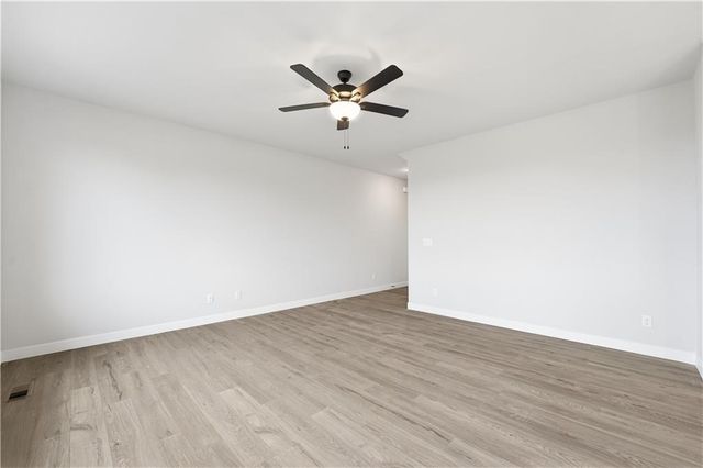 3020 NW 96th Street, Kansas City, MO 64154