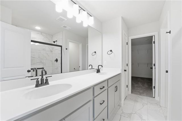 3020 NW 96th Street, Kansas City, MO 64154