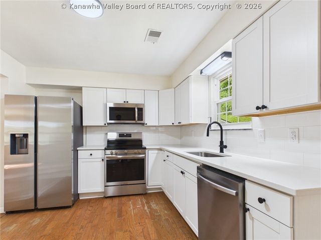 1709 Winding Hills Drive, Charleston, WV 25320