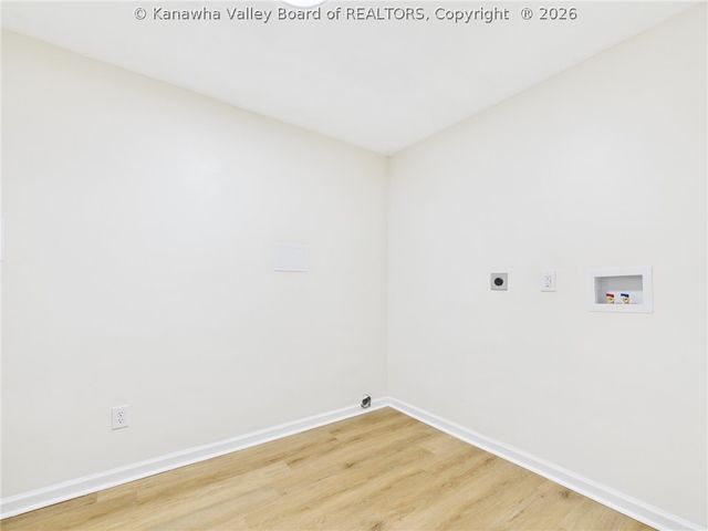 1709 Winding Hills Drive, Charleston, WV 25320