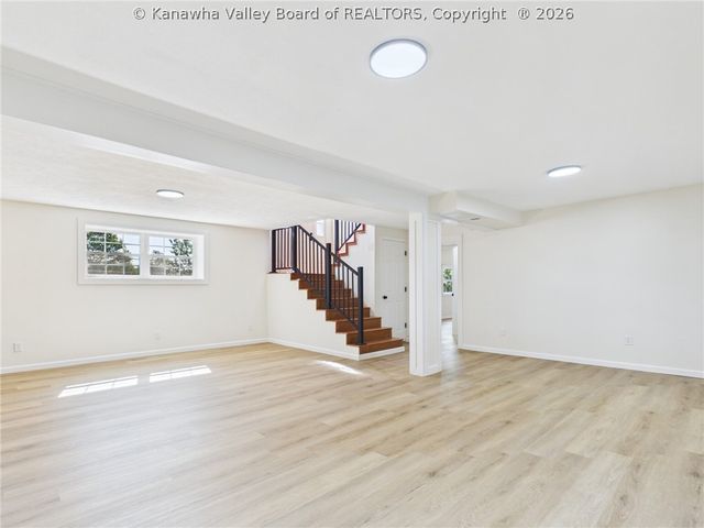 1709 Winding Hills Drive, Charleston, WV 25320