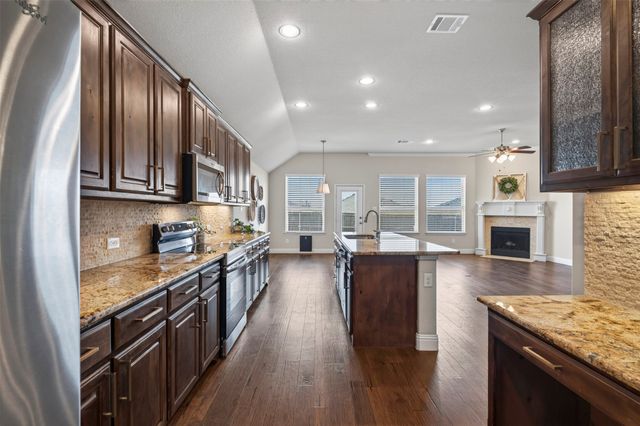 3616 Meadowtrail Lane, Denton, TX 76207