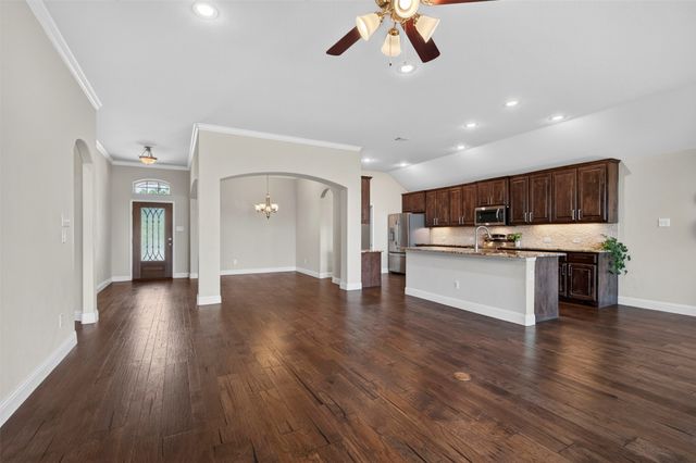 3616 Meadowtrail Lane, Denton, TX 76207