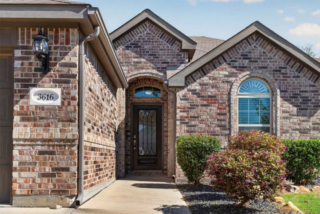3616 Meadowtrail Lane, Denton, TX 76207